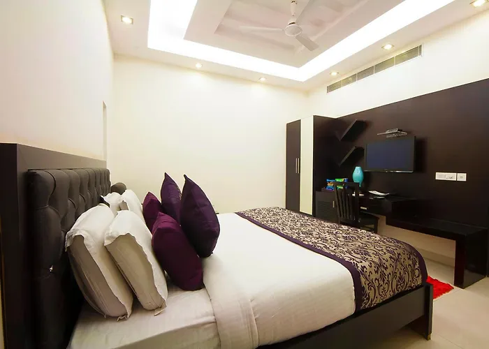 Hotel Transit International- Aerocity Delhi Airport